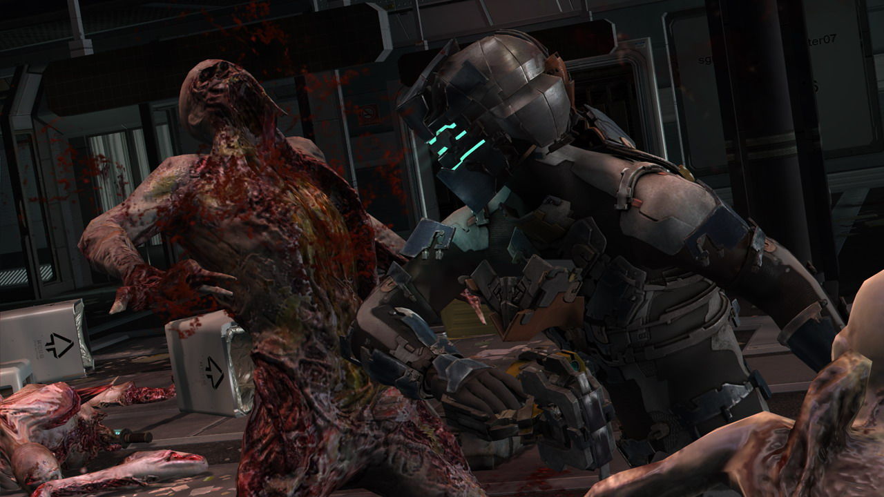 Isaac Clarke faces a Necromorph in a dark corridor.