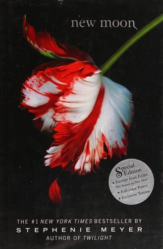 Cover of New Moon by Stephenie Meyer