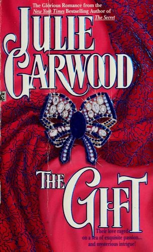 Cover of The Gift by Julie Garwood